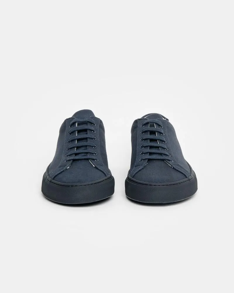 Achilles Low in Canvas Navy