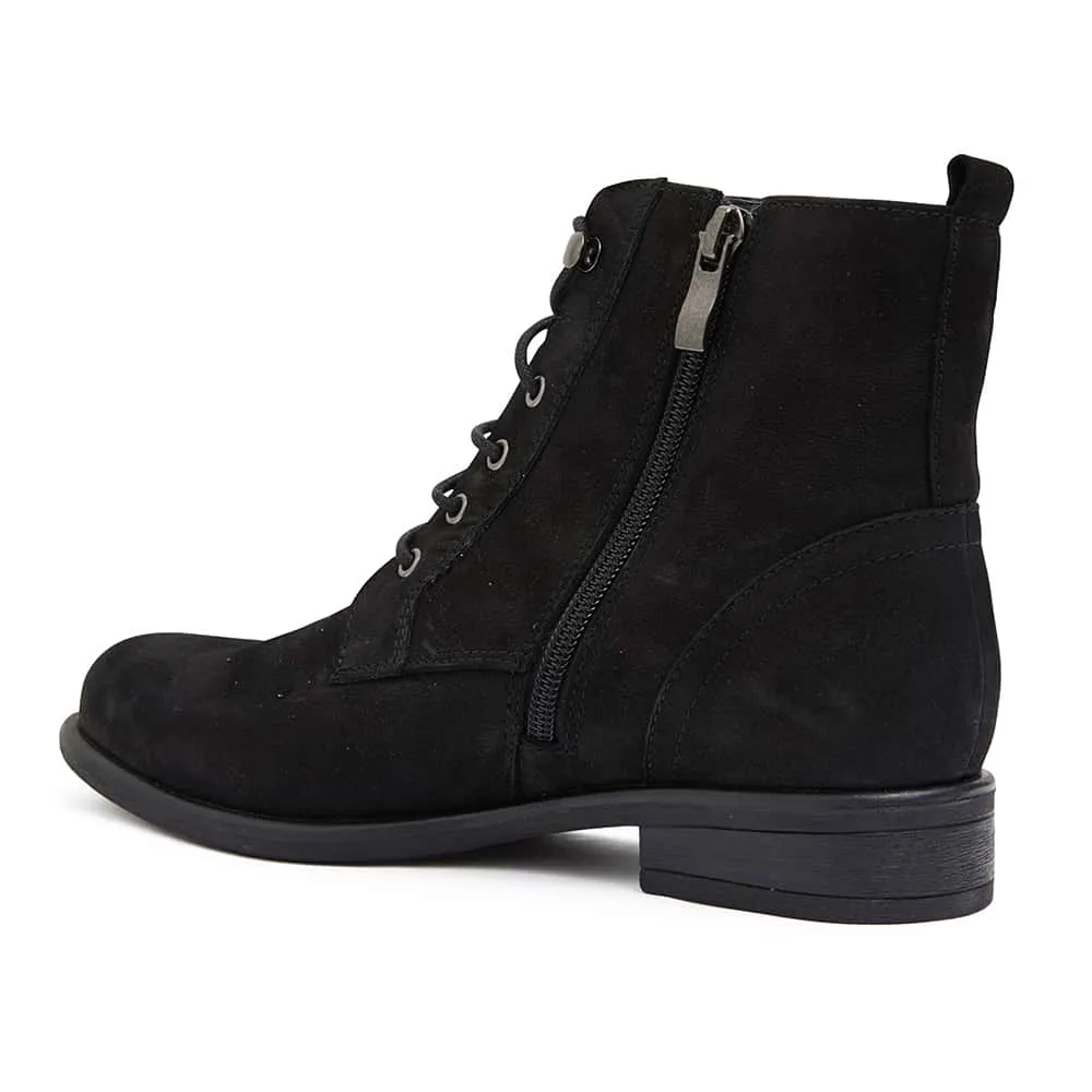 Badge Boot in Black Nubuck