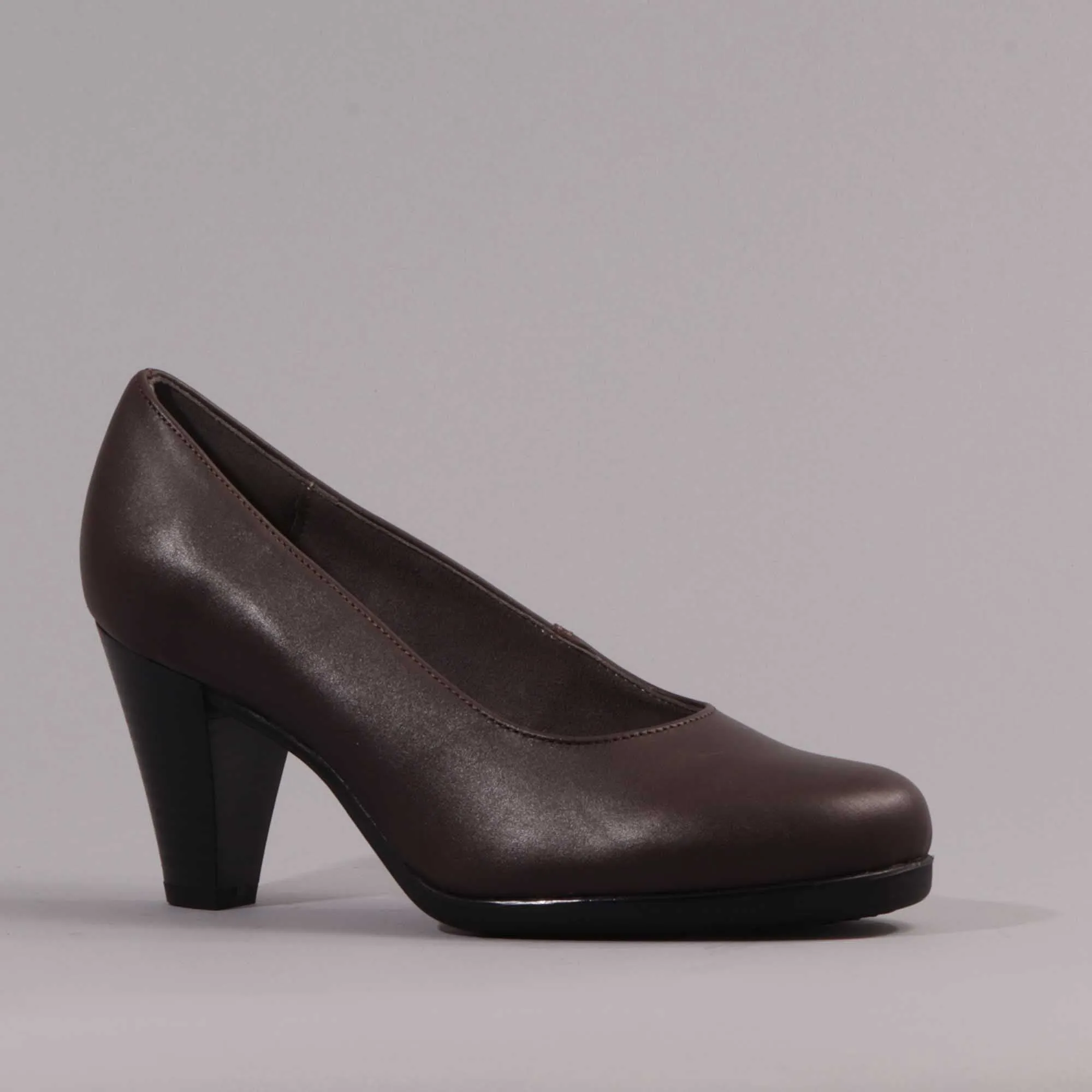 Court Shoe in Brown - 12637