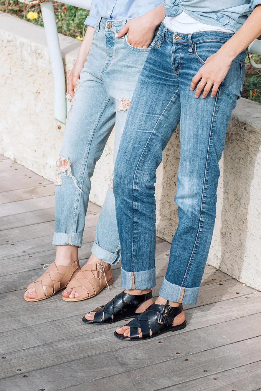 Palm tree sandals in shiny black